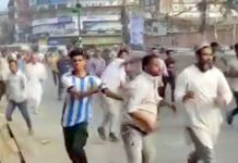 চট্টগ্রামে নিউমার্কেট ফুটপাত দখলমুক্ত অভিযান